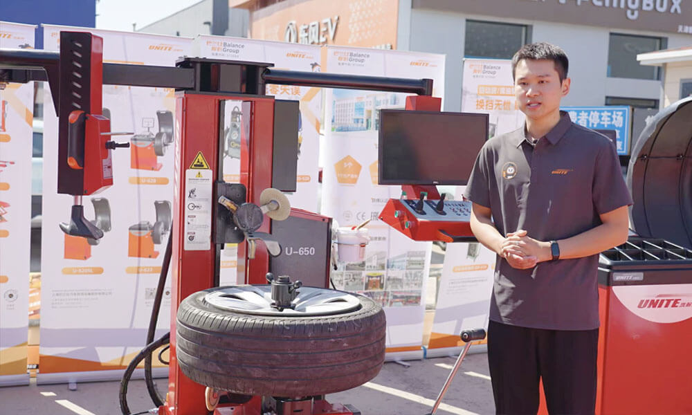 Buyer's Guide: How to Choose the Best Tire Changer for Your Shop?